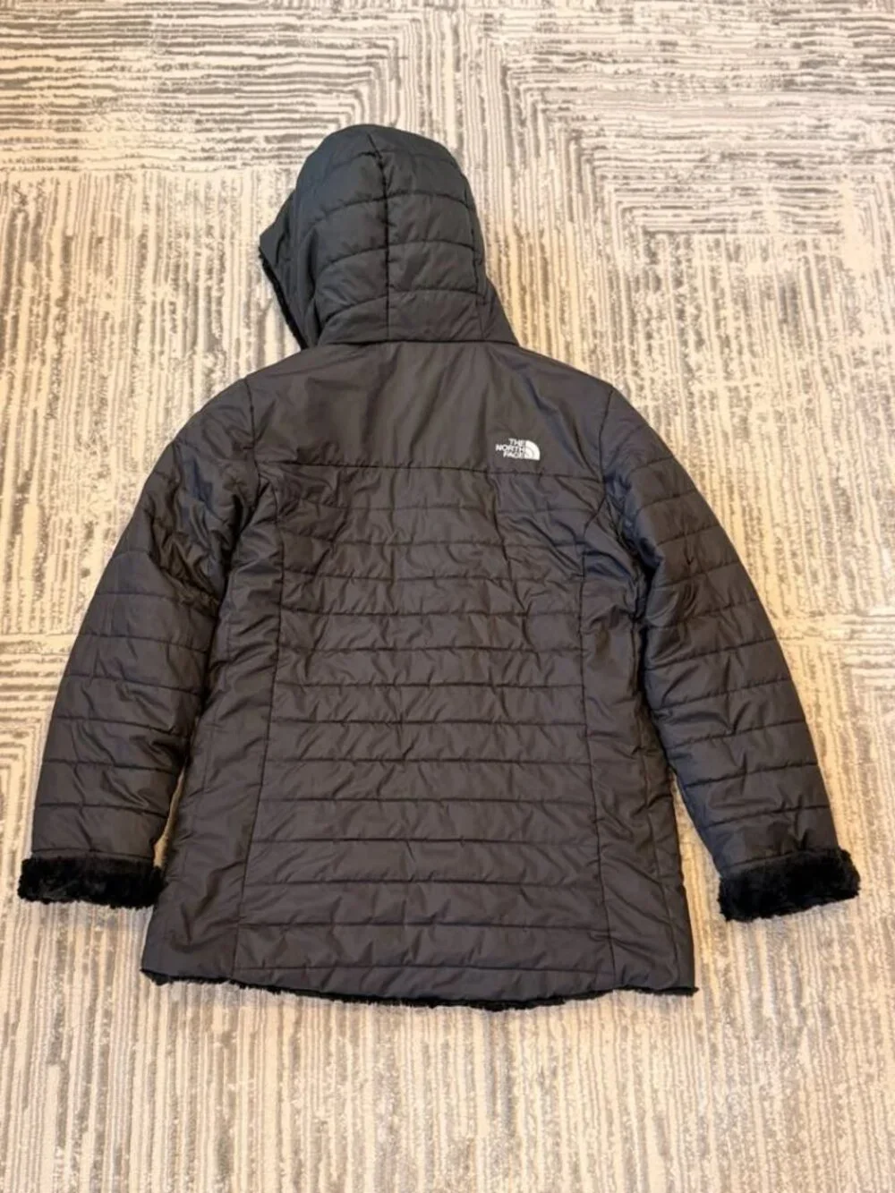 The North Face girls youth XL (size 18) Black Winter coat MSRP $180.